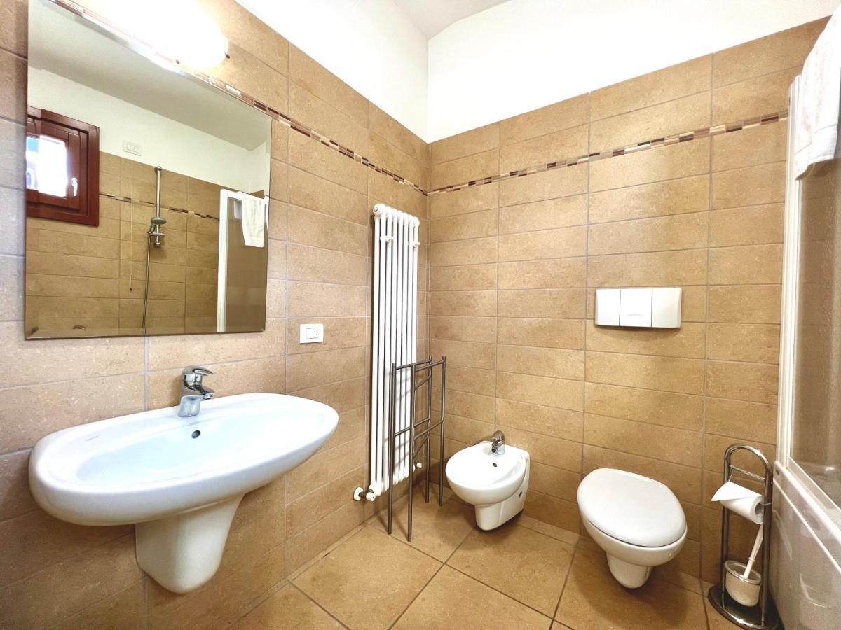 Apartment Gardabebo Torbole Sul Garda Exteriör bild
